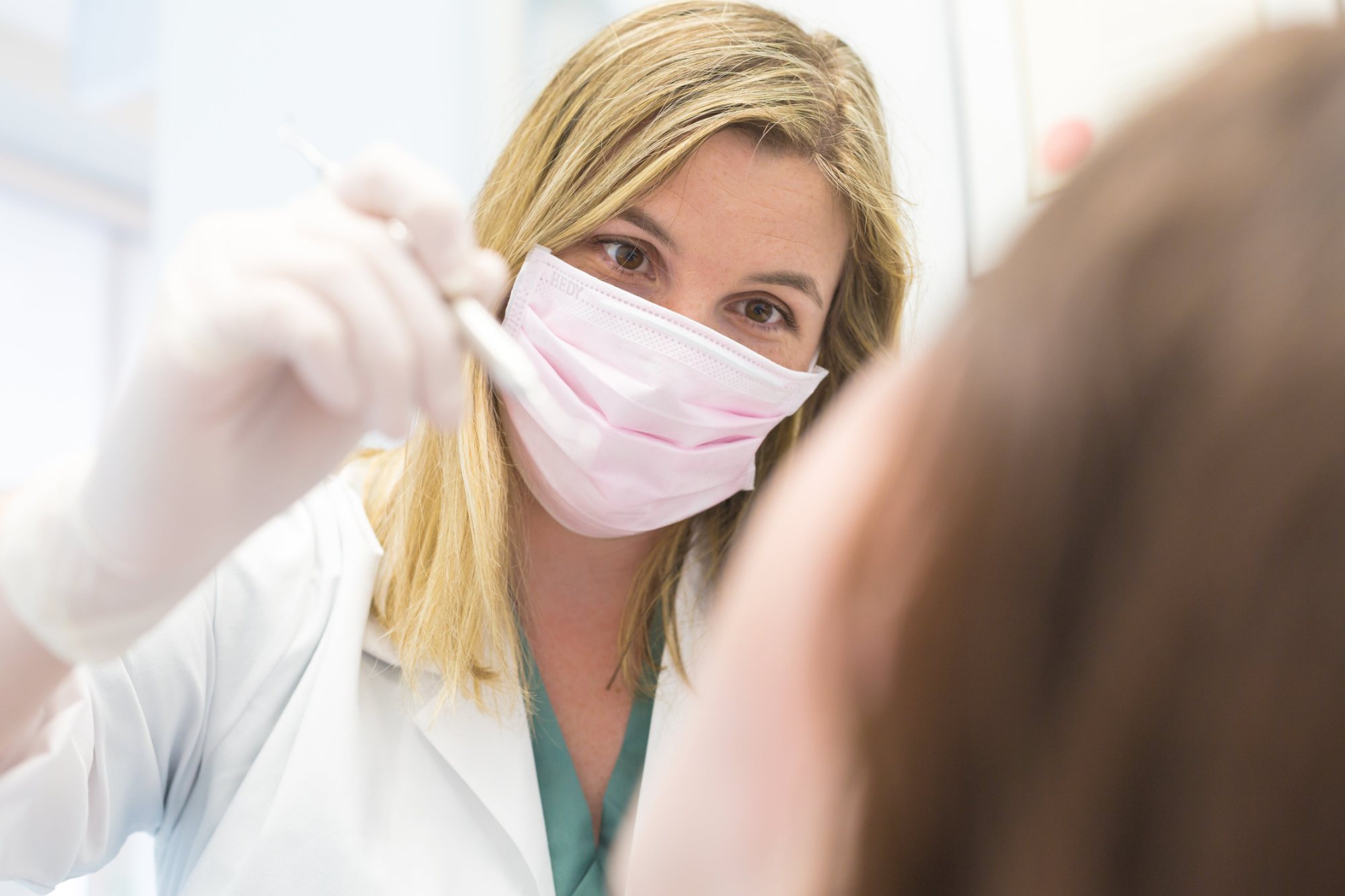 Why Mobile Dentistry Needs Custom Dental Kits for Better Patient Outcomes